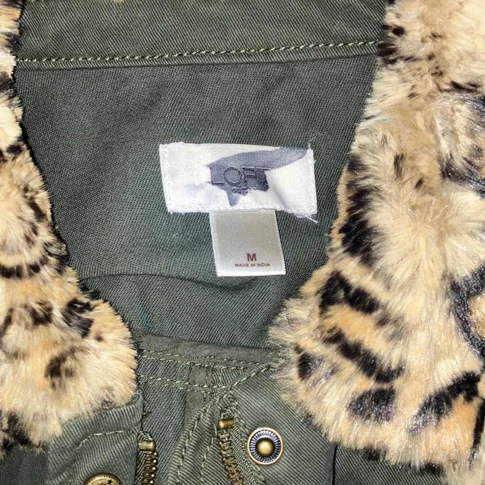 LOFT long green coat with leopard fuzz trim - Picture 6 of 6